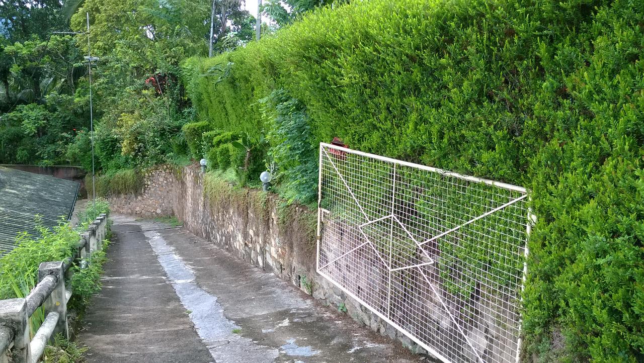 Evergreen Kandy Exterior photo